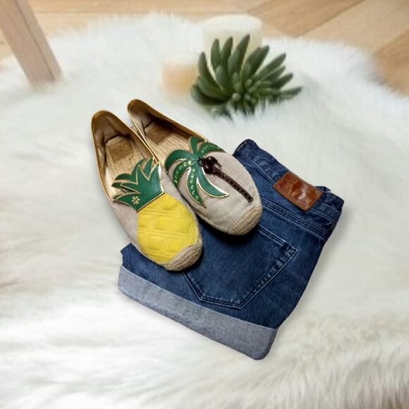 MADEWELL DARK WASH DENIM CUFFED SHORT SHORTY SHORTS - Picture 3 of 12